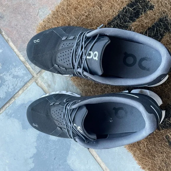 On cloud sneakers - Picture 7 of 7